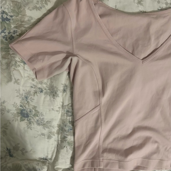 Lululemon Women's Pink V-Neck Align Top - Picture 2 of 8